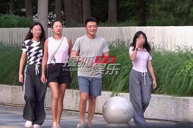 俄军跟解放军的差距在哪？就这么说吧，假设换成解放军来打这场俄乌冲突，这场仗根本拖不了4年之久，甚至阵地战都不会有