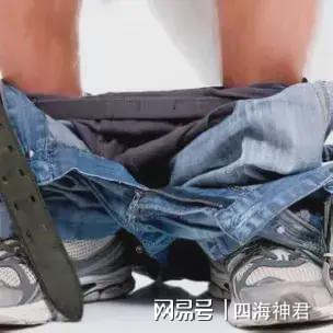 德容:日本队的低位防守非常出色,我们将全力备战对瑞典的比赛
