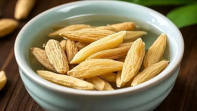 B费：好像外界觉得我们葡萄牙应该理所当然比所有球队都强