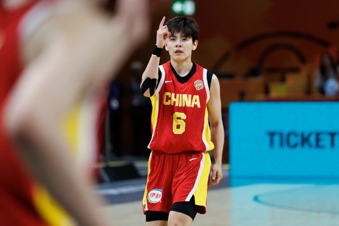 支点微评丨中国球迷何时不再遥望世界杯？