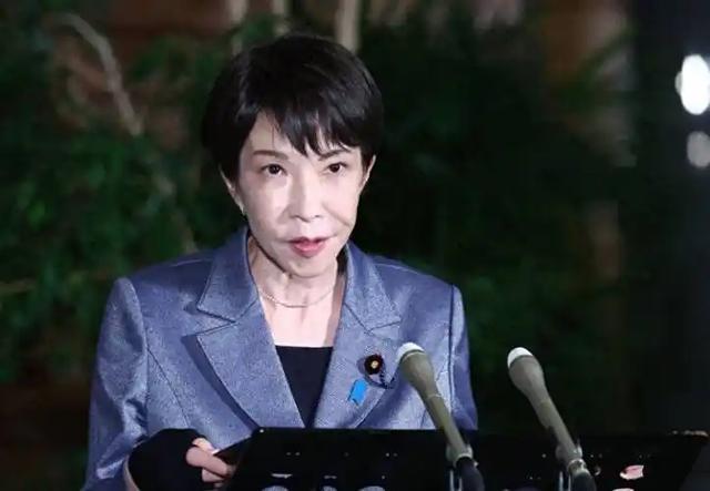 腾格尔现状：住北京别墅，66岁彻底戒酒，把老来得子儿子宠成宝