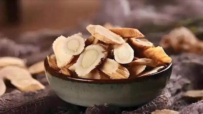 B费：好像外界觉得我们葡萄牙应该理所当然比所有球队都强