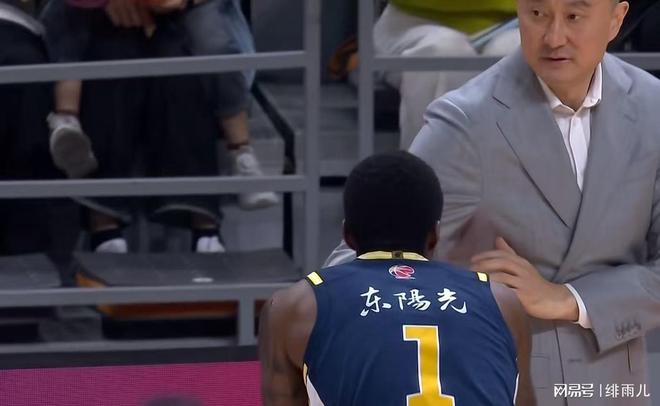 从蓝领到明星，阿奴诺比在总决赛舞台完成蜕变