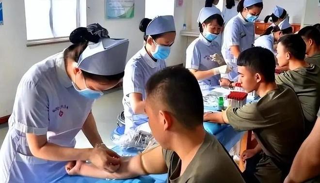 弗拉霍维奇主动示好巴萨,费兰·托雷斯未来成变数